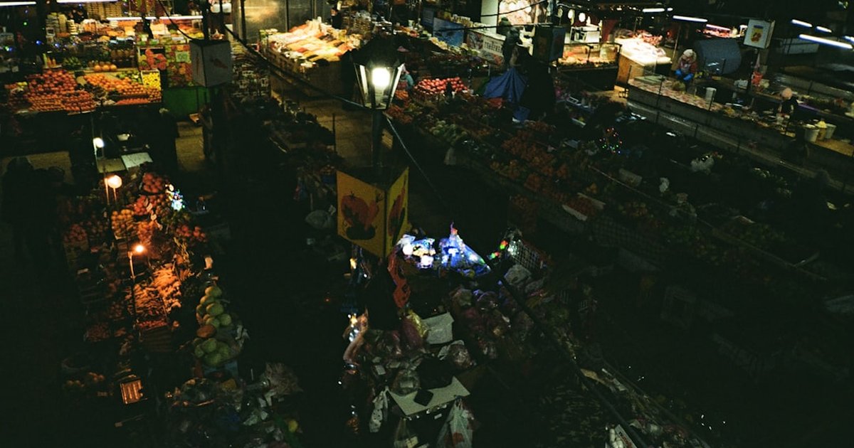 Make a weekly market pay for small-town tourism