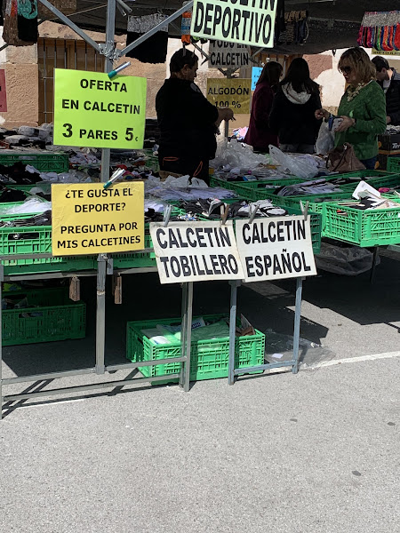 Mercadillo de Ezcaray — Open-Air Market (Saturdays 8:00–14:00)